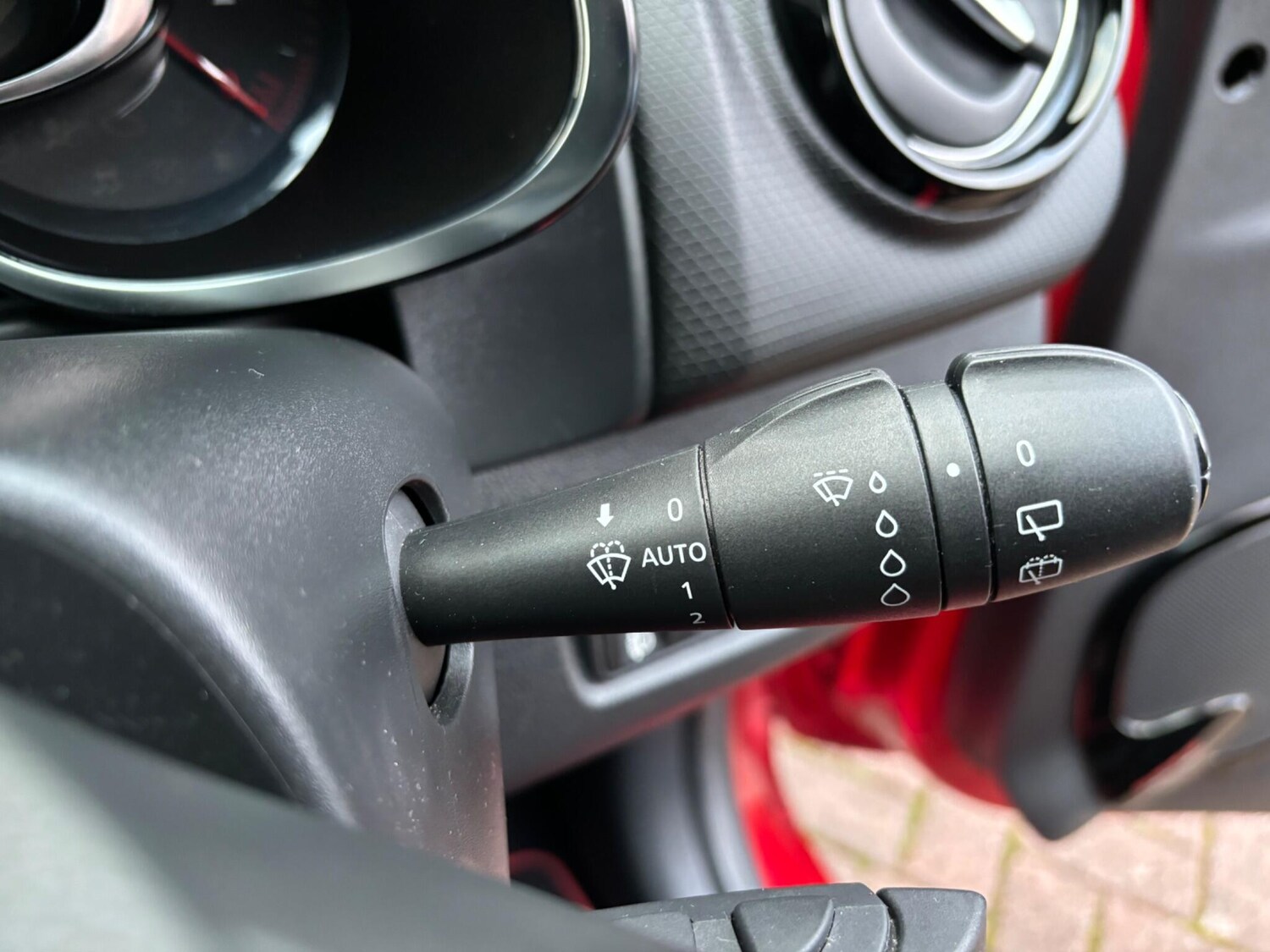 Used Renault Clio 2016 for sale - 76936117: Photo 47