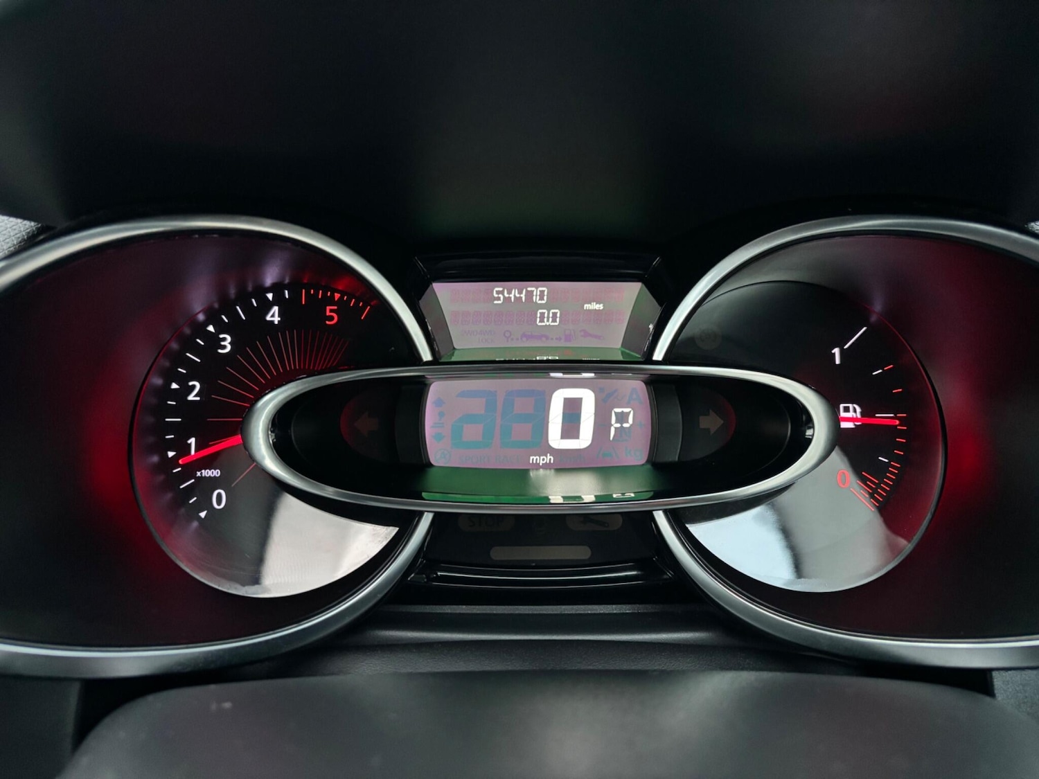 Used Renault Clio 2016 for sale - 76936117: Photo 53