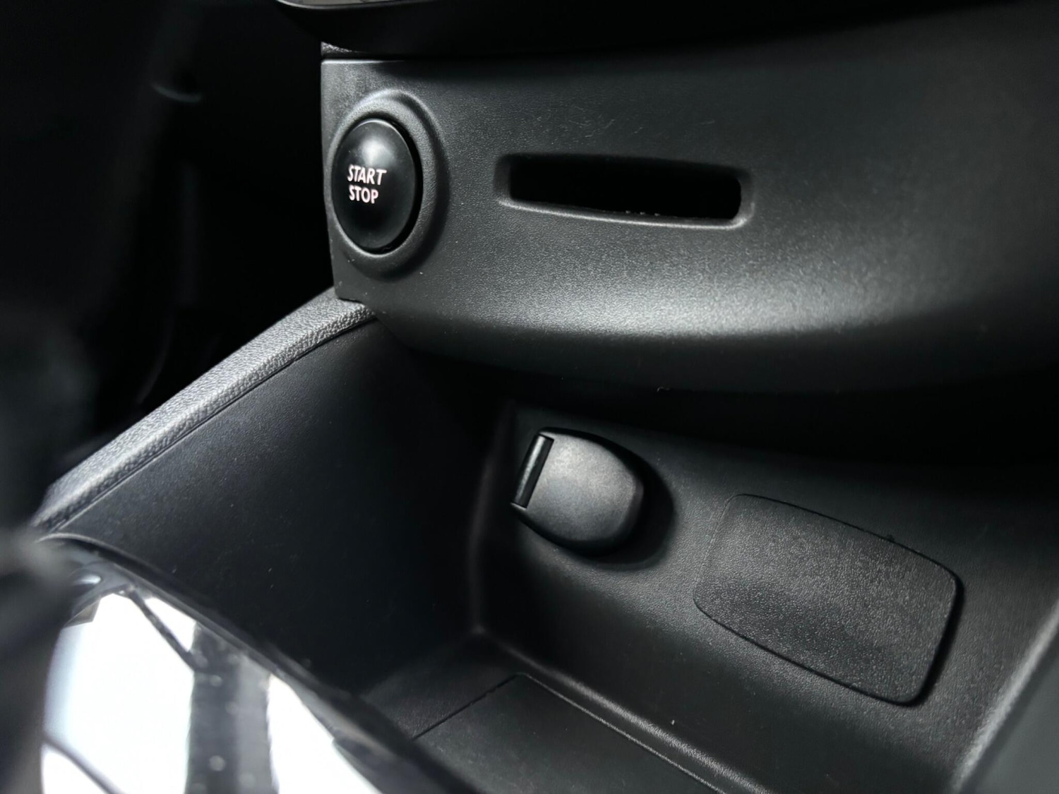 Used Renault Clio 2016 for sale - 76936117: Photo 57