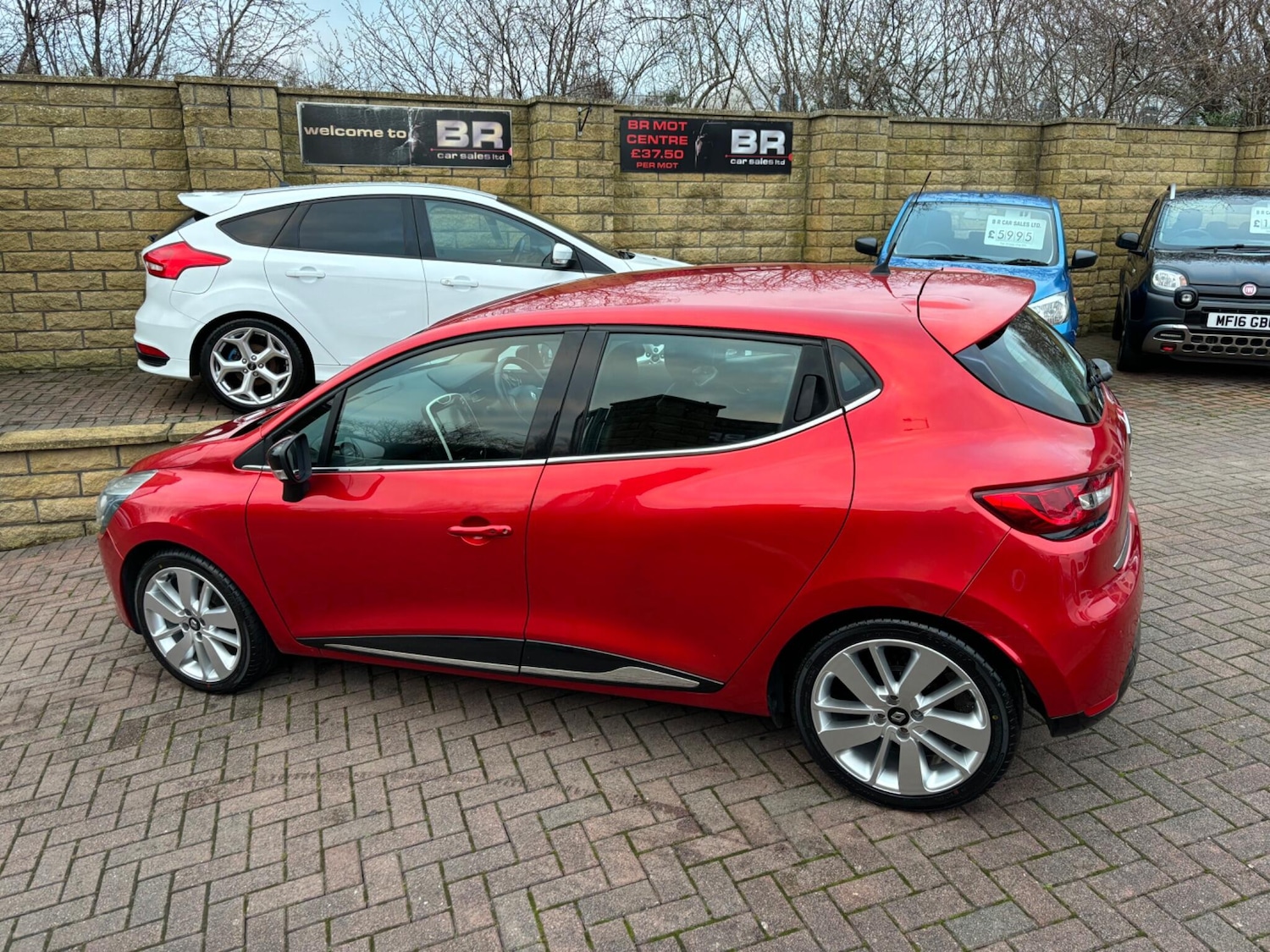 Used Renault Clio 2016 for sale - 76936117: Photo 7