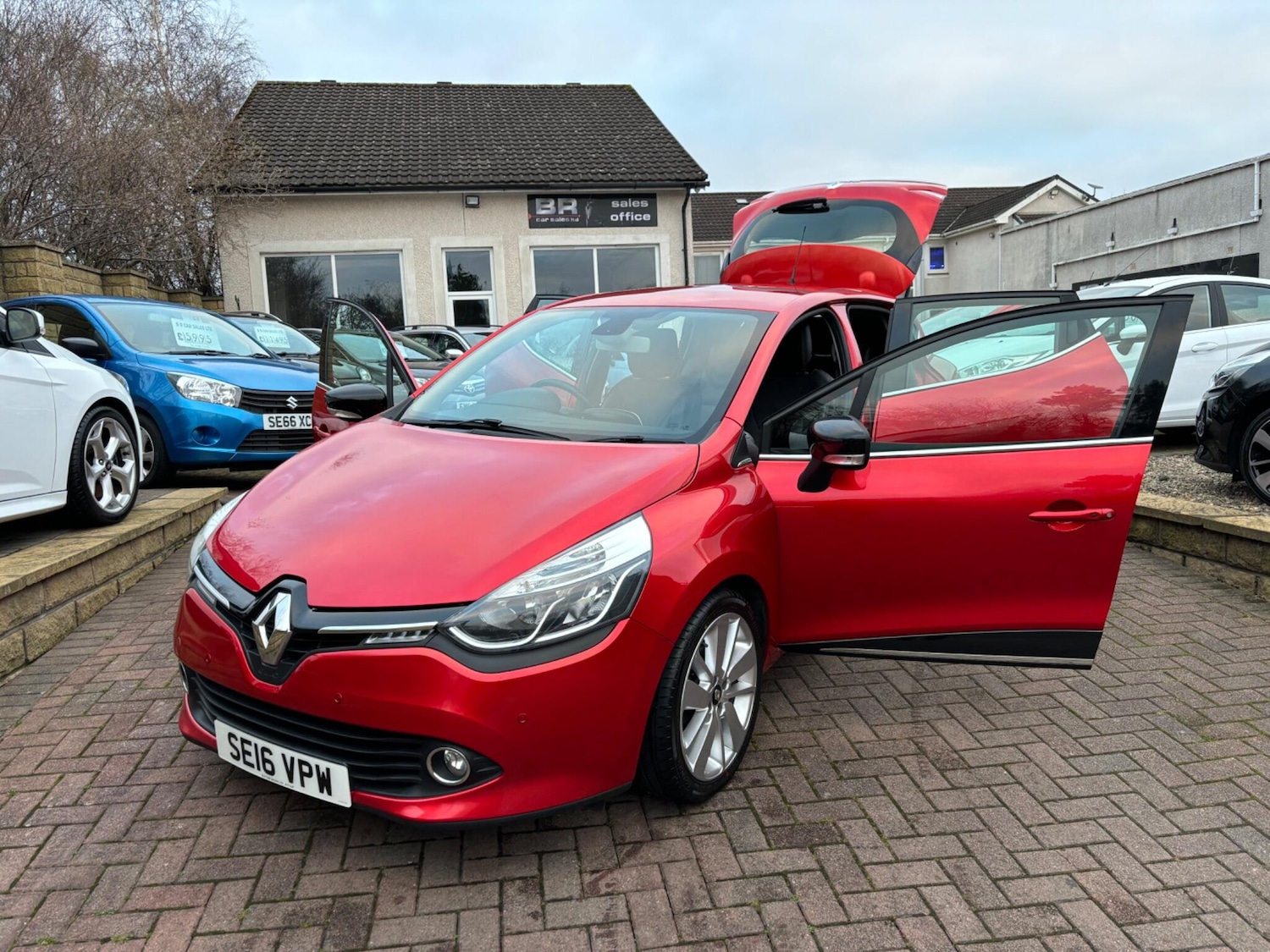 Used Renault Clio 2016 for sale - 76936117: Photo 71