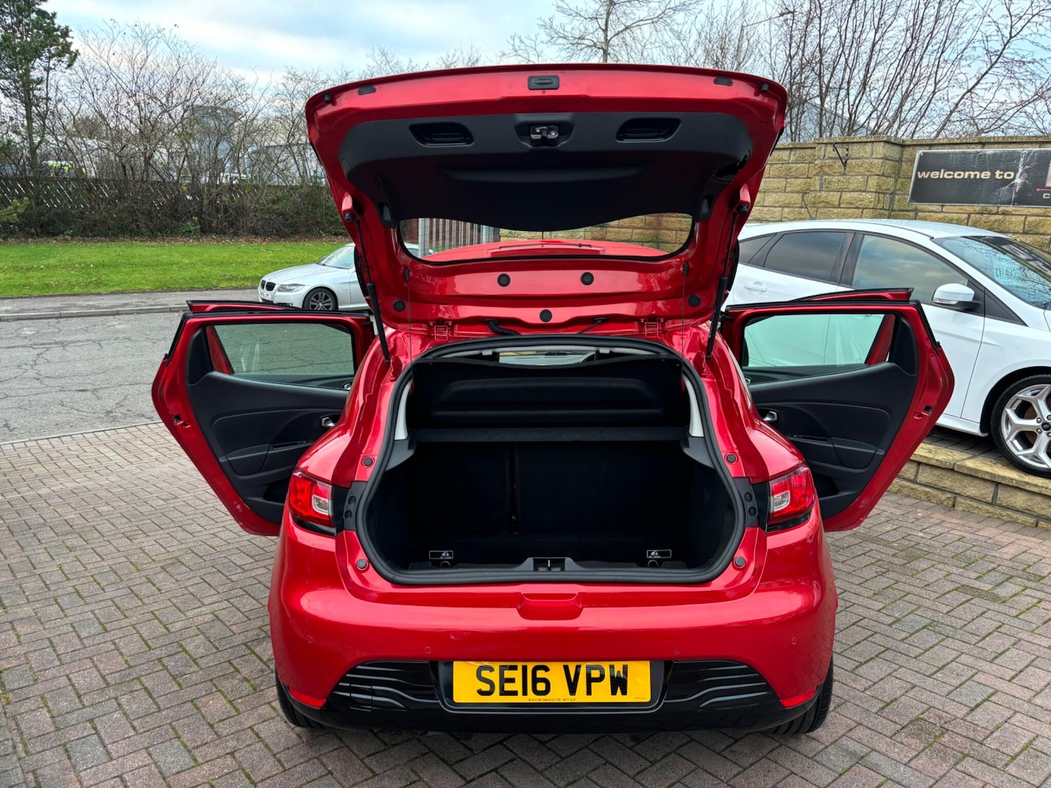 Used Renault Clio 2016 for sale - 76936117: Photo 73