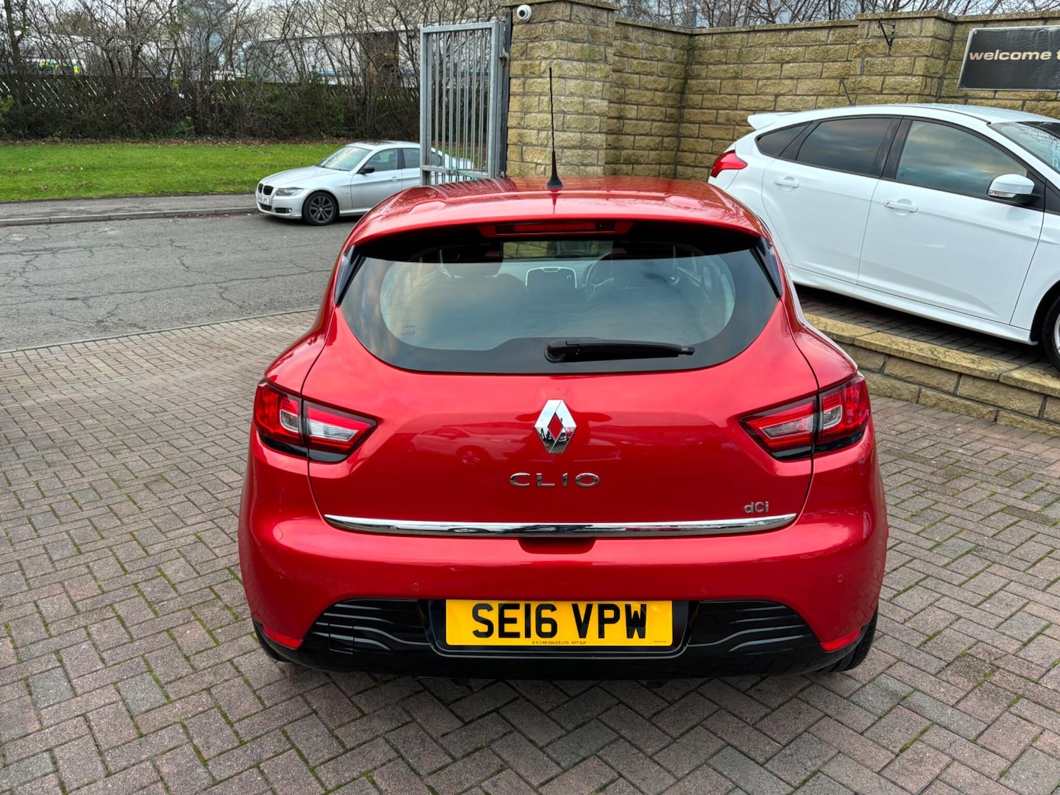 Used Renault Clio 2016 for sale - 76936117: Photo 9
