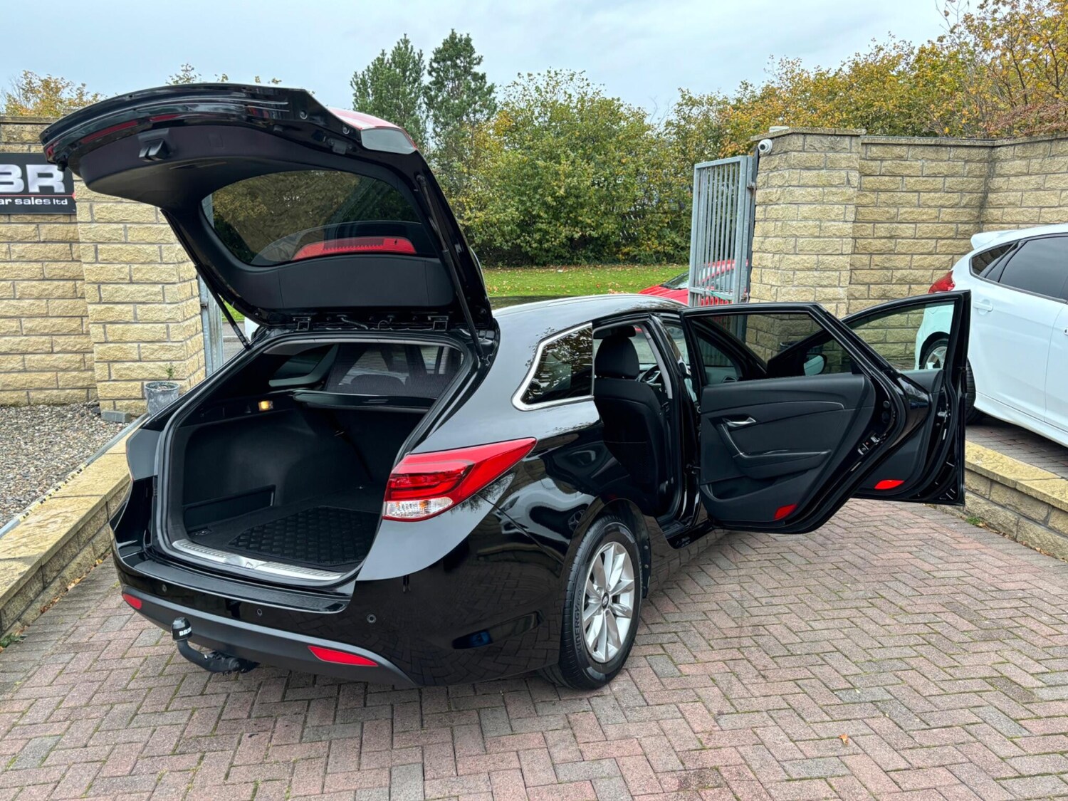 Used Hyundai i40 2017 for sale - 76425316: Photo 88