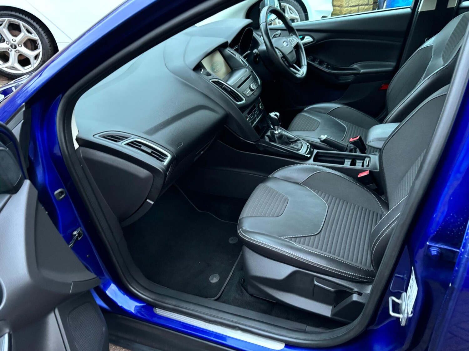 Used Ford Focus 2015 for sale - 76349085: Photo 29