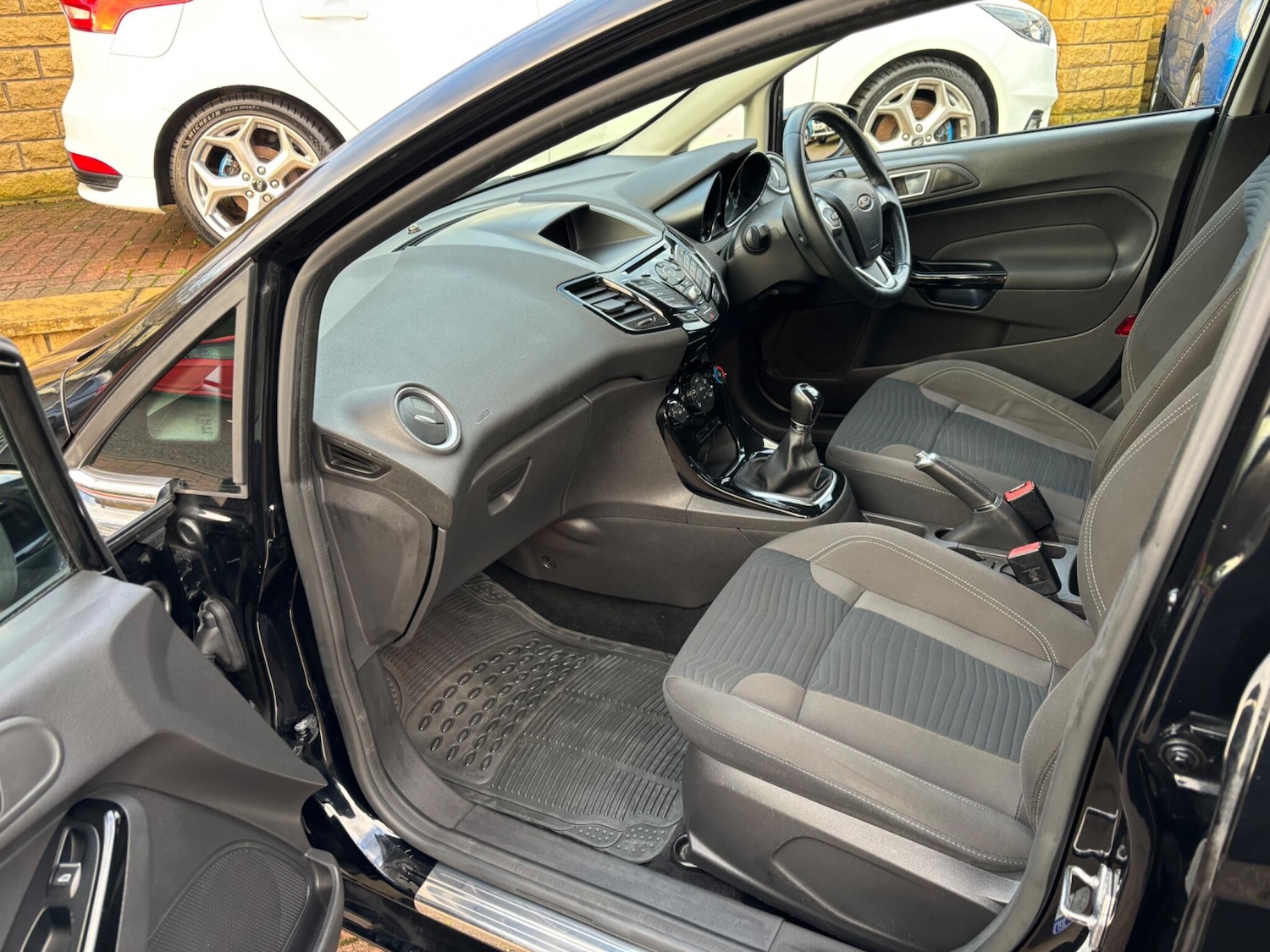 Used Ford Fiesta 2017 for sale - 76849697: Photo 26