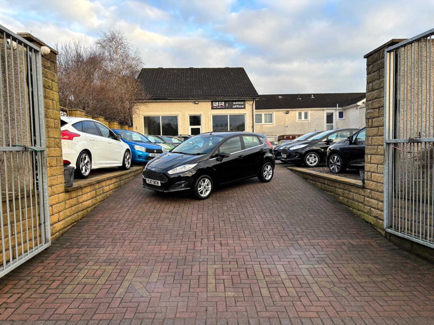 Used Ford Fiesta 2017 for sale - 76849697: Photo 3