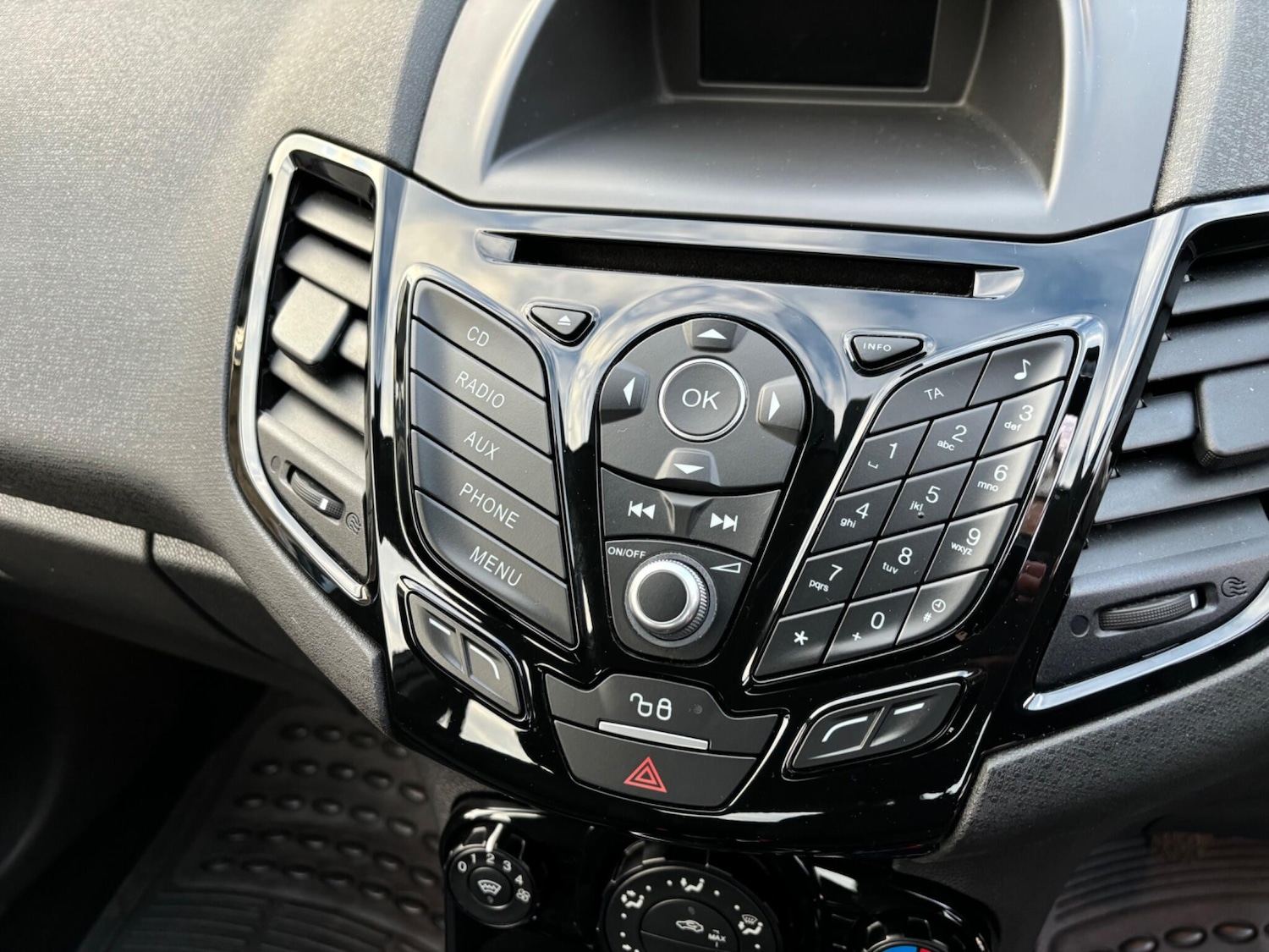 Used Ford Fiesta 2017 for sale - 76849697: Photo 37