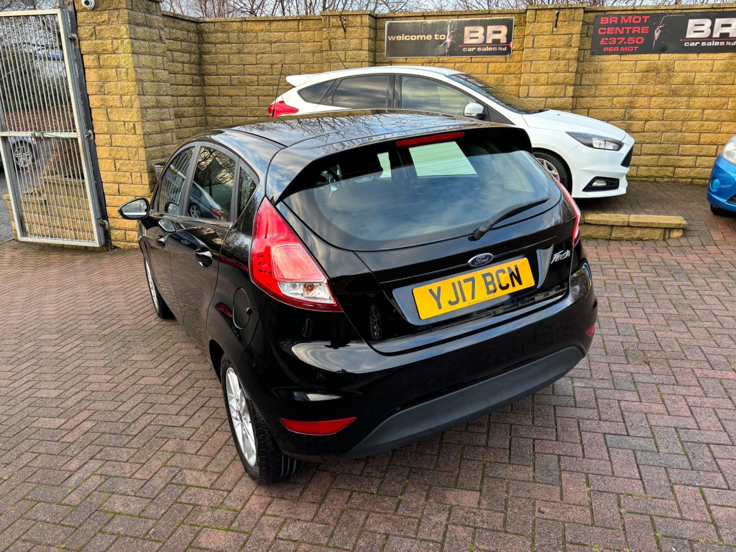 Used Ford Fiesta 2017 for sale - 76849697: Photo 8