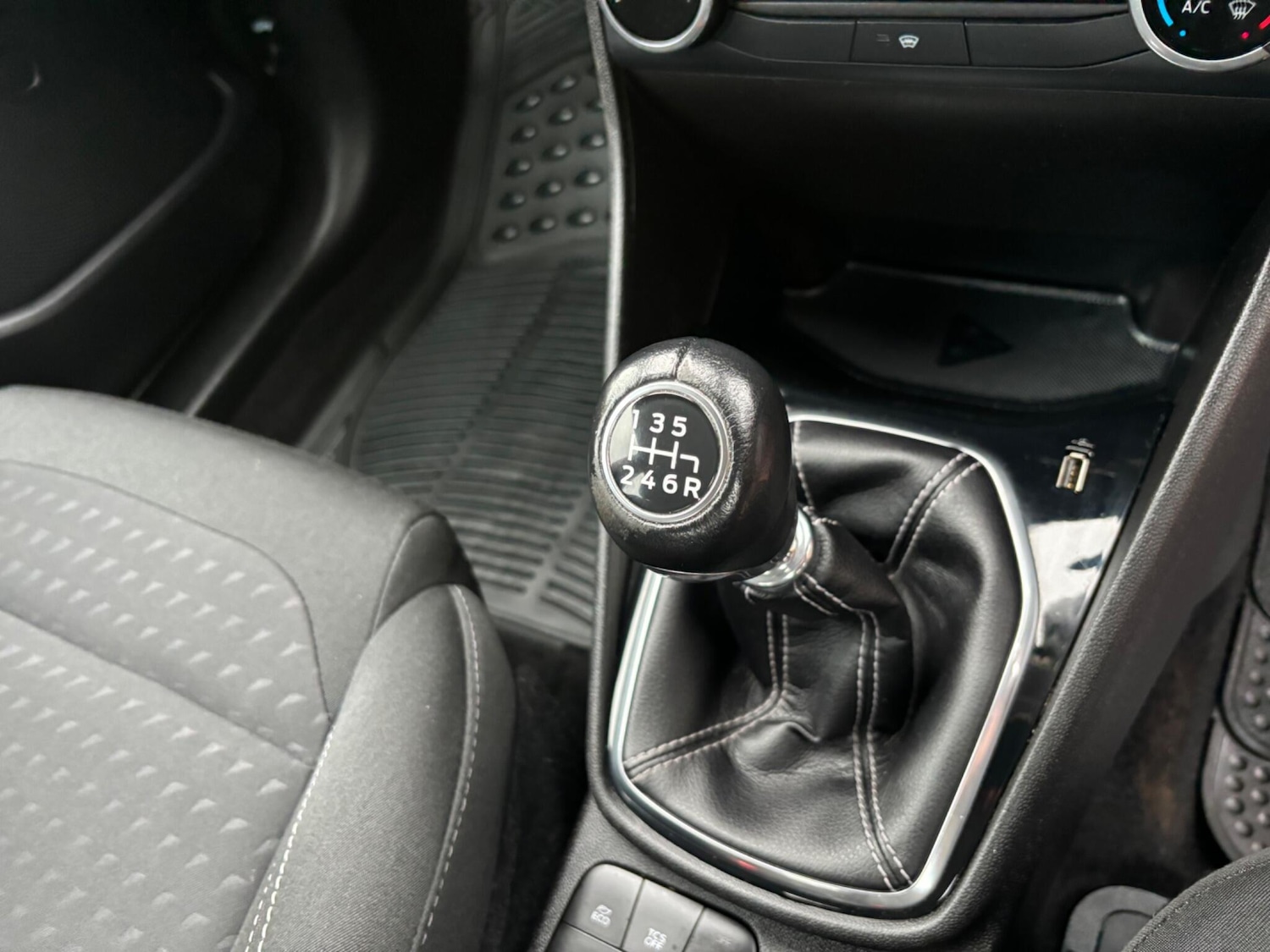 Used Ford Fiesta 2019 for sale - 75741240: Photo 43