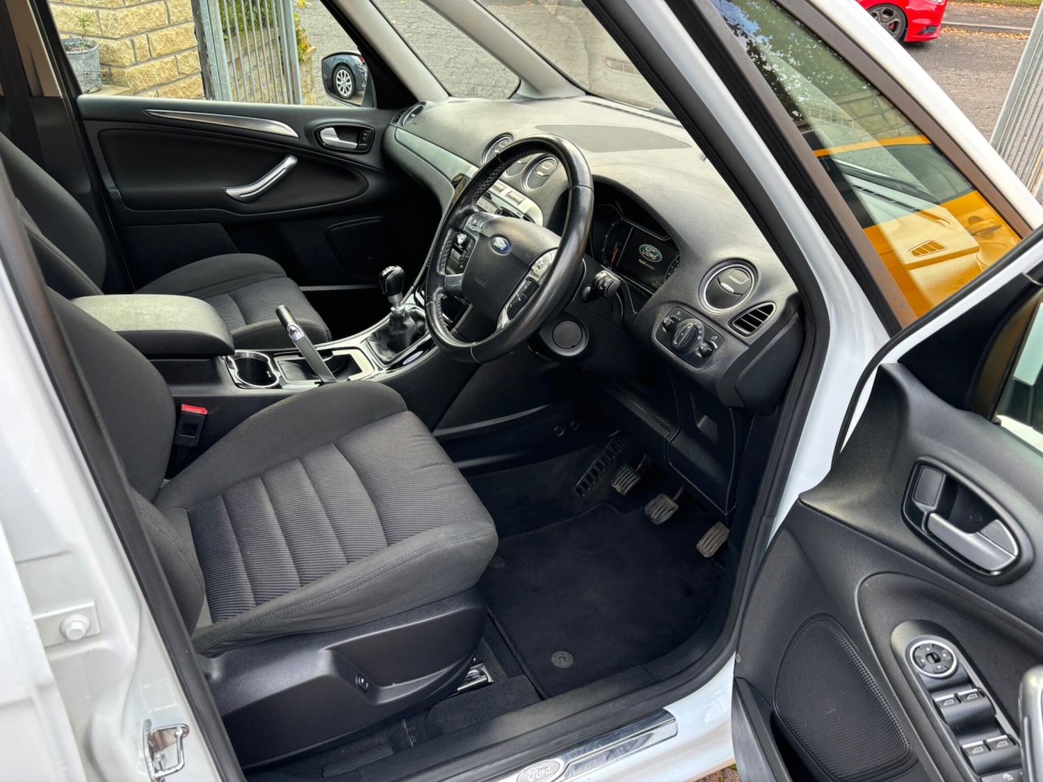 Used Ford Galaxy 2014 for sale - 75857862: Photo 24