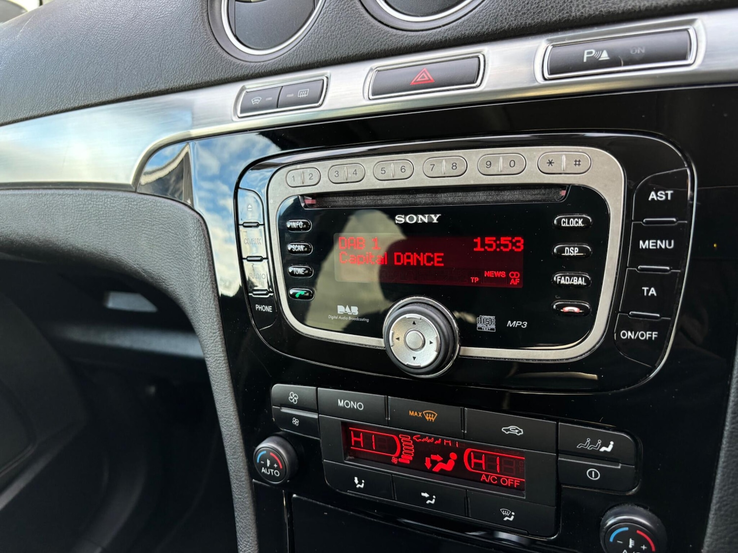 Used Ford Galaxy 2014 for sale - 75857862: Photo 42