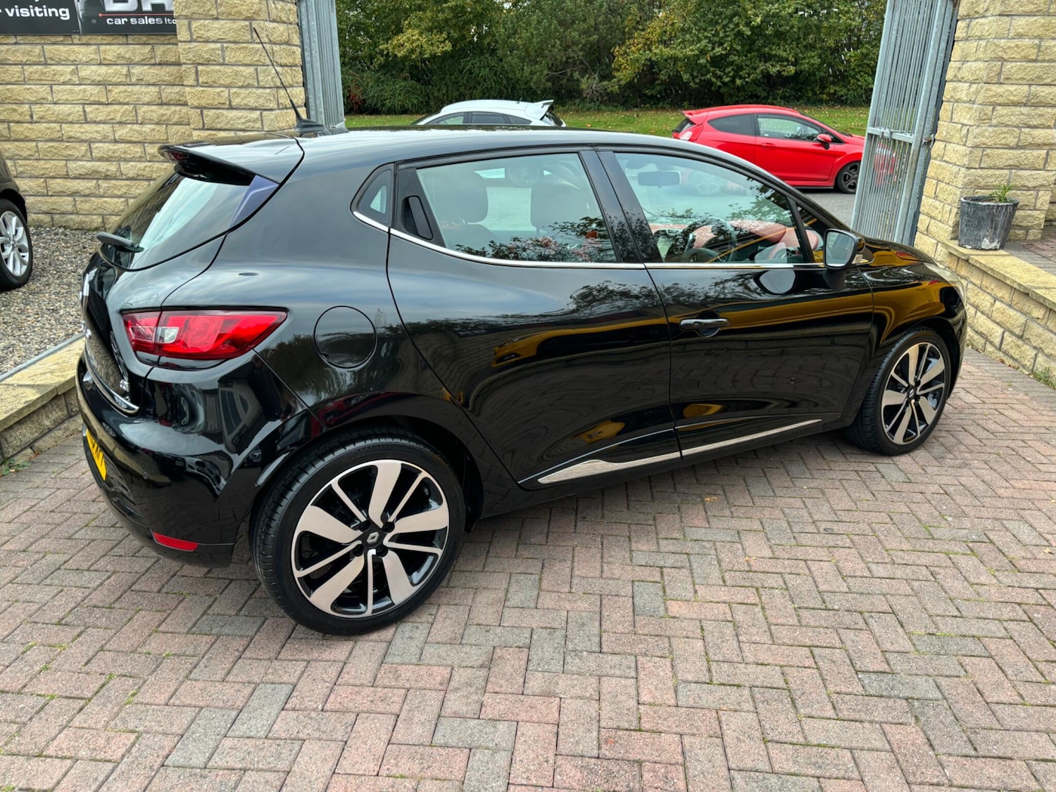 Used Renault Clio 2015 for sale - 76179731: Photo 14