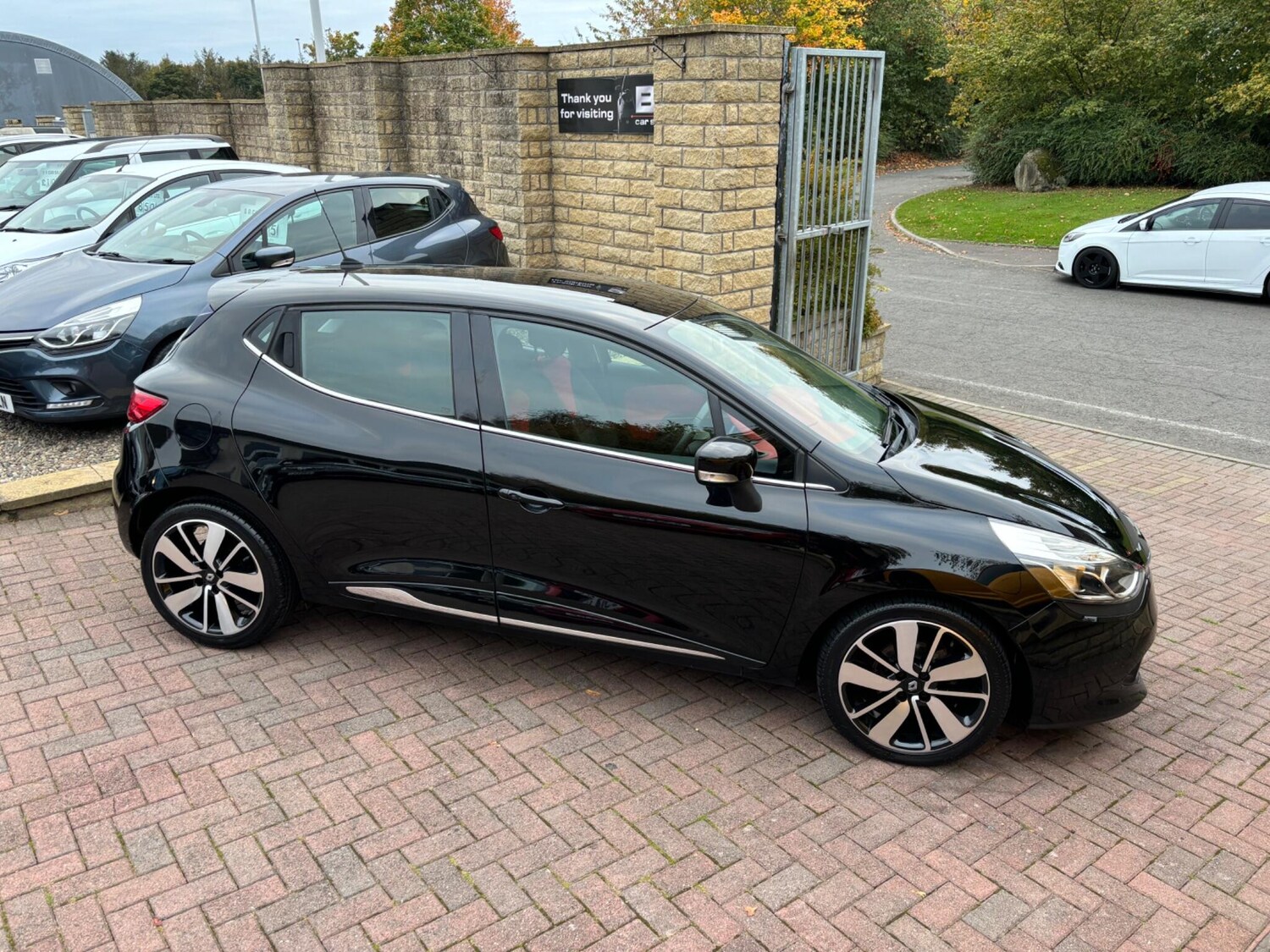 Used Renault Clio 2015 for sale - 76179731: Photo 16