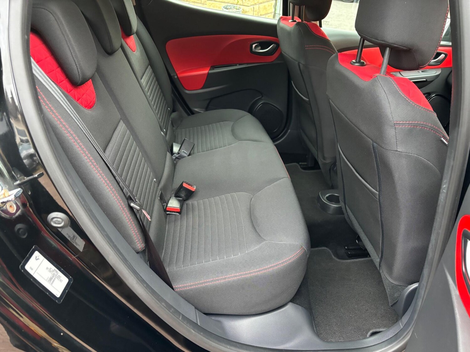 Used Renault Clio 2015 for sale - 76179731: Photo 35