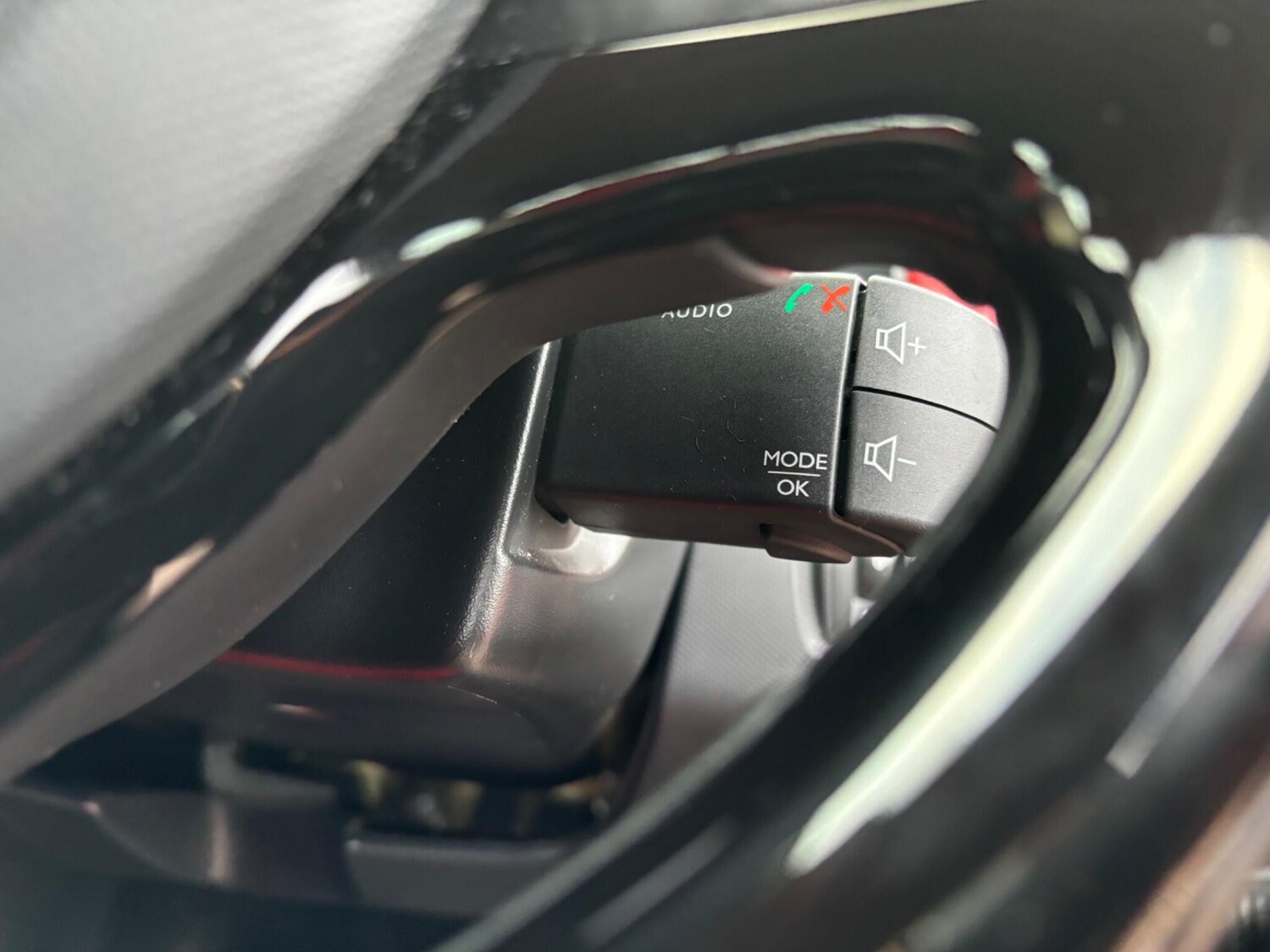 Used Renault Clio 2015 for sale - 76179731: Photo 44