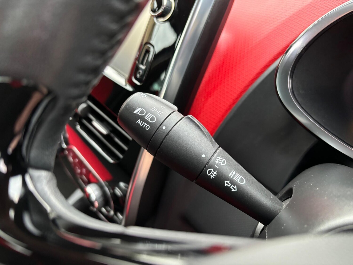 Used Renault Clio 2015 for sale - 76179731: Photo 46