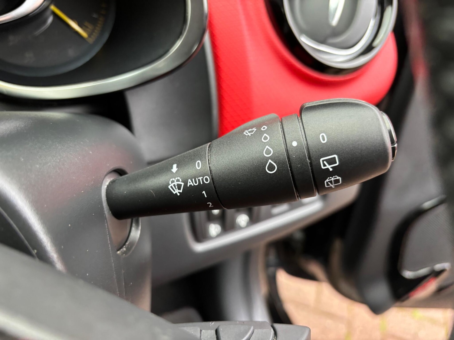 Used Renault Clio 2015 for sale - 76179731: Photo 47