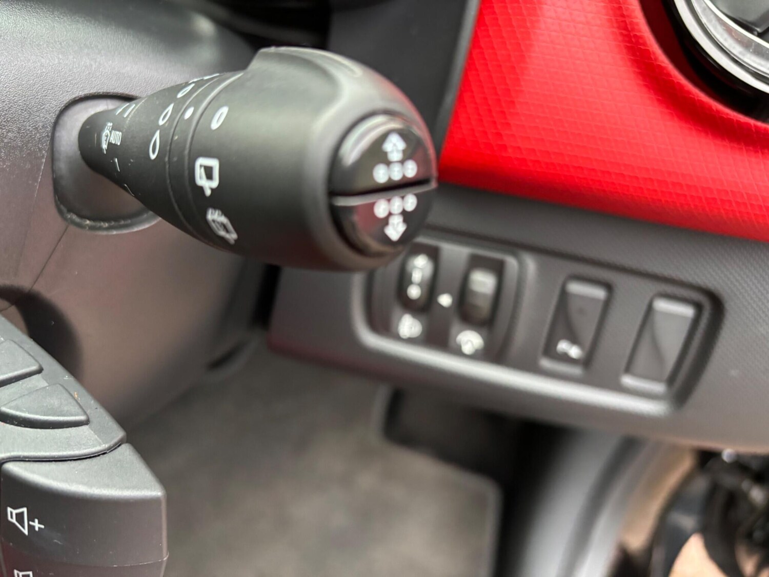 Used Renault Clio 2015 for sale - 76179731: Photo 48