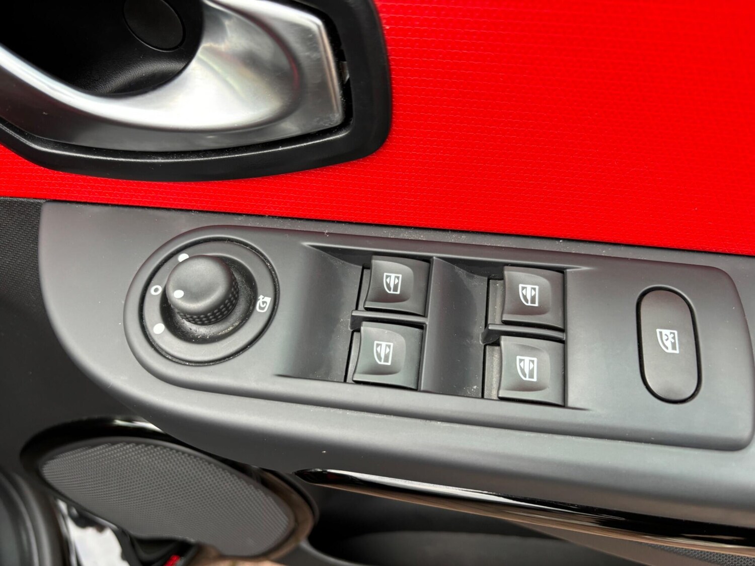 Used Renault Clio 2015 for sale - 76179731: Photo 49