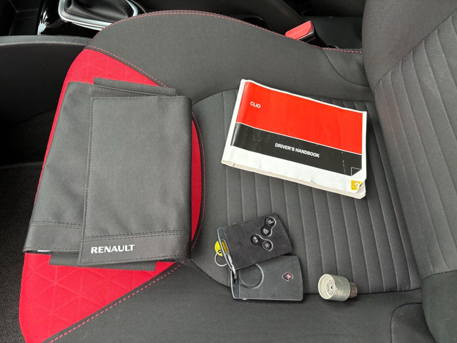 Used Renault Clio 2015 for sale - 76179731: Photo 54