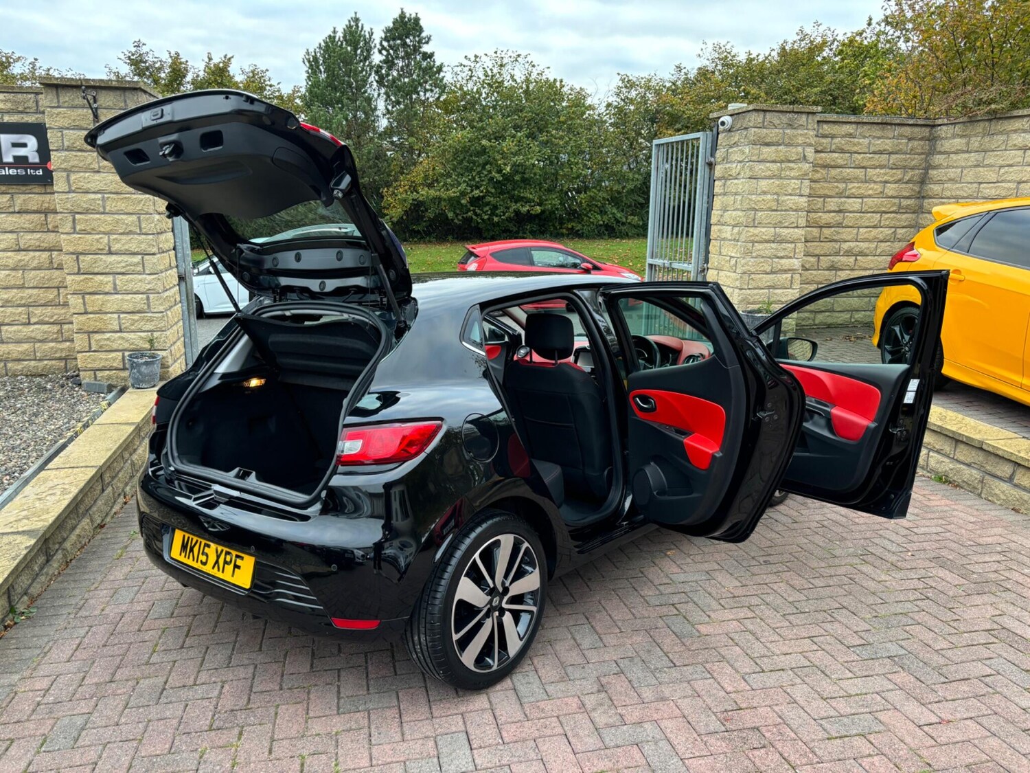 Used Renault Clio 2015 for sale - 76179731: Photo 71