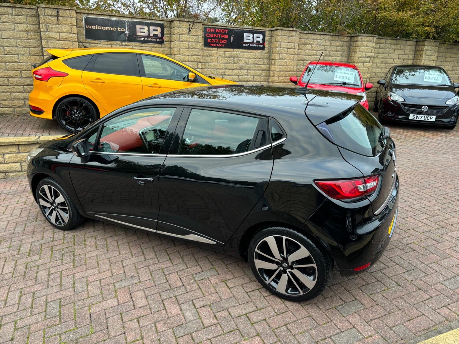 Used Renault Clio 2015 for sale - 76179731: Photo 8
