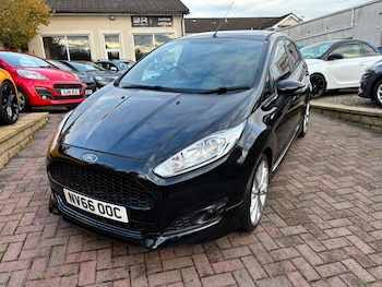 Used Ford Fiesta 2017 for sale - 76295623: Photo