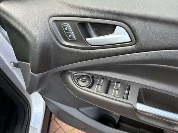 Used Ford Kuga 2016 for sale - 75459097: Photo 48