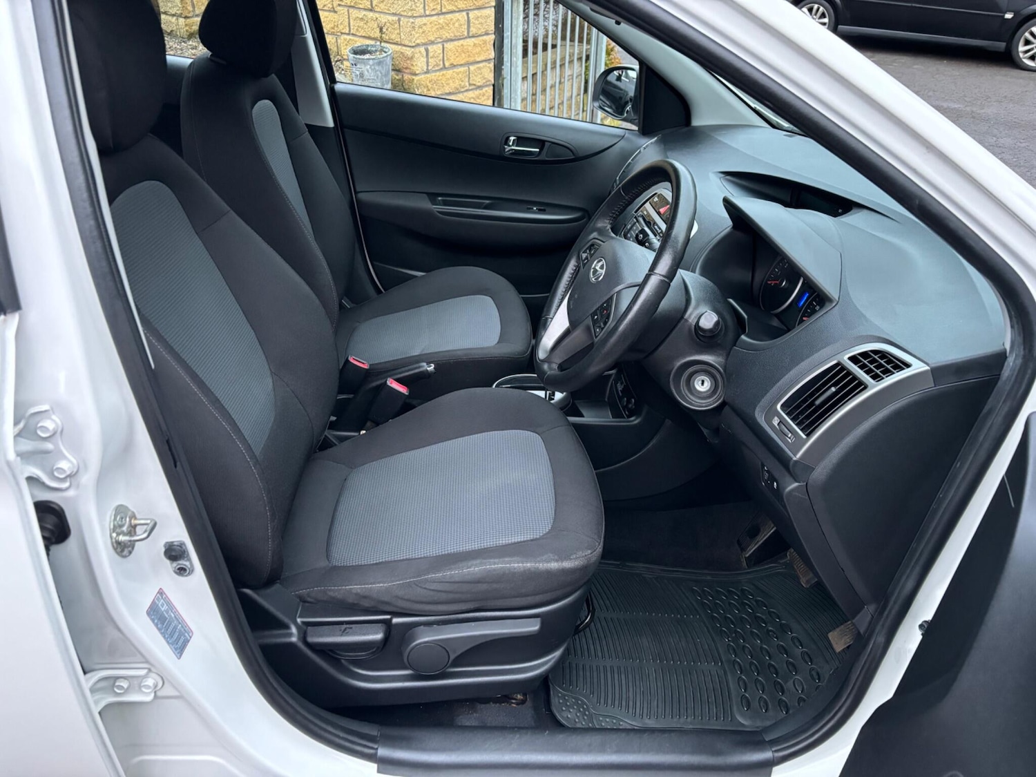 Used Hyundai i20 2014 for sale - 77203773: Photo 19