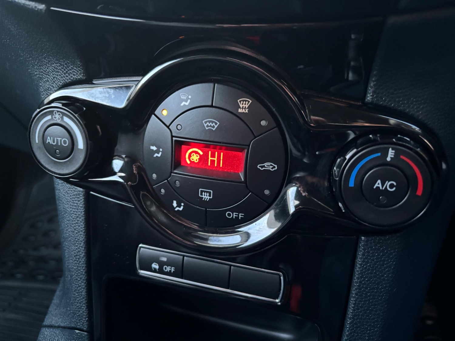 Used Ford Fiesta 2011 for sale - 76990956: Photo 40