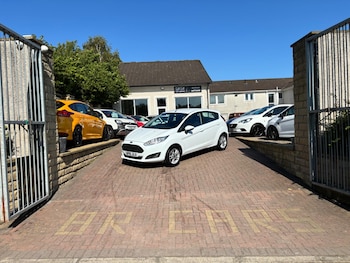Used Ford Fiesta 2015 for sale - 79255966: Photo