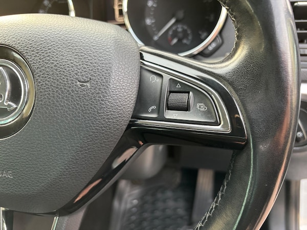 Used Skoda Yeti 2015 for sale - 74070073: Photo 43