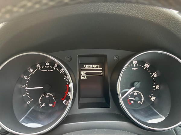 Used Skoda Yeti 2015 for sale - 74070073: Photo 51