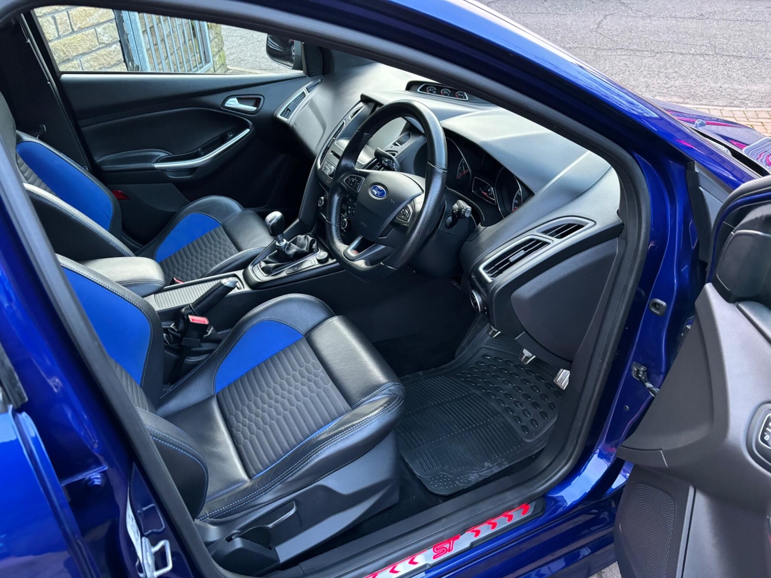 Used Ford Focus for sale - 77926099: Photo 23