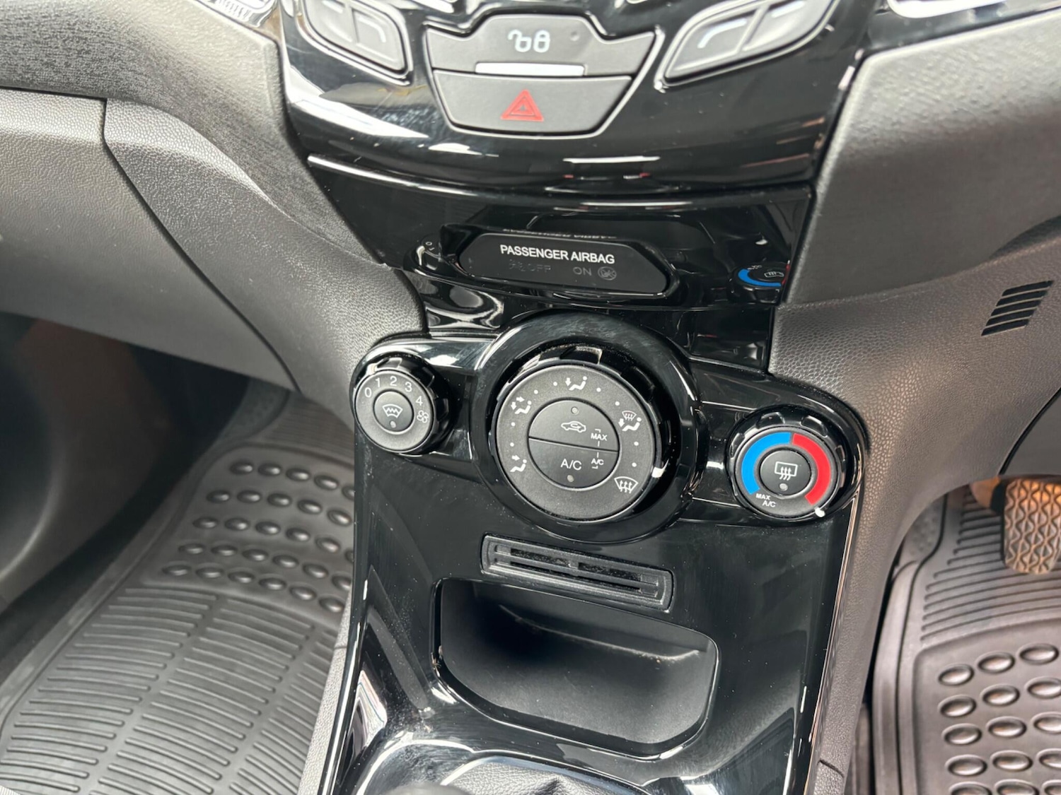 Used Ford Fiesta 2016 for sale - 78085962: Photo 38