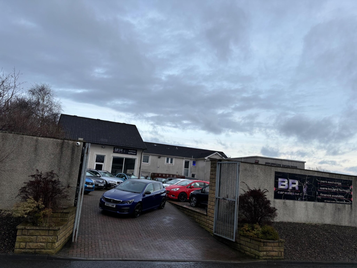 Used Peugeot 308 2017 for sale - 77144422: Photo 2