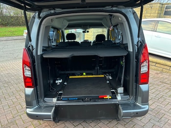 Used Peugeot Partner Tepee 2014 for sale - 76701699: Photo