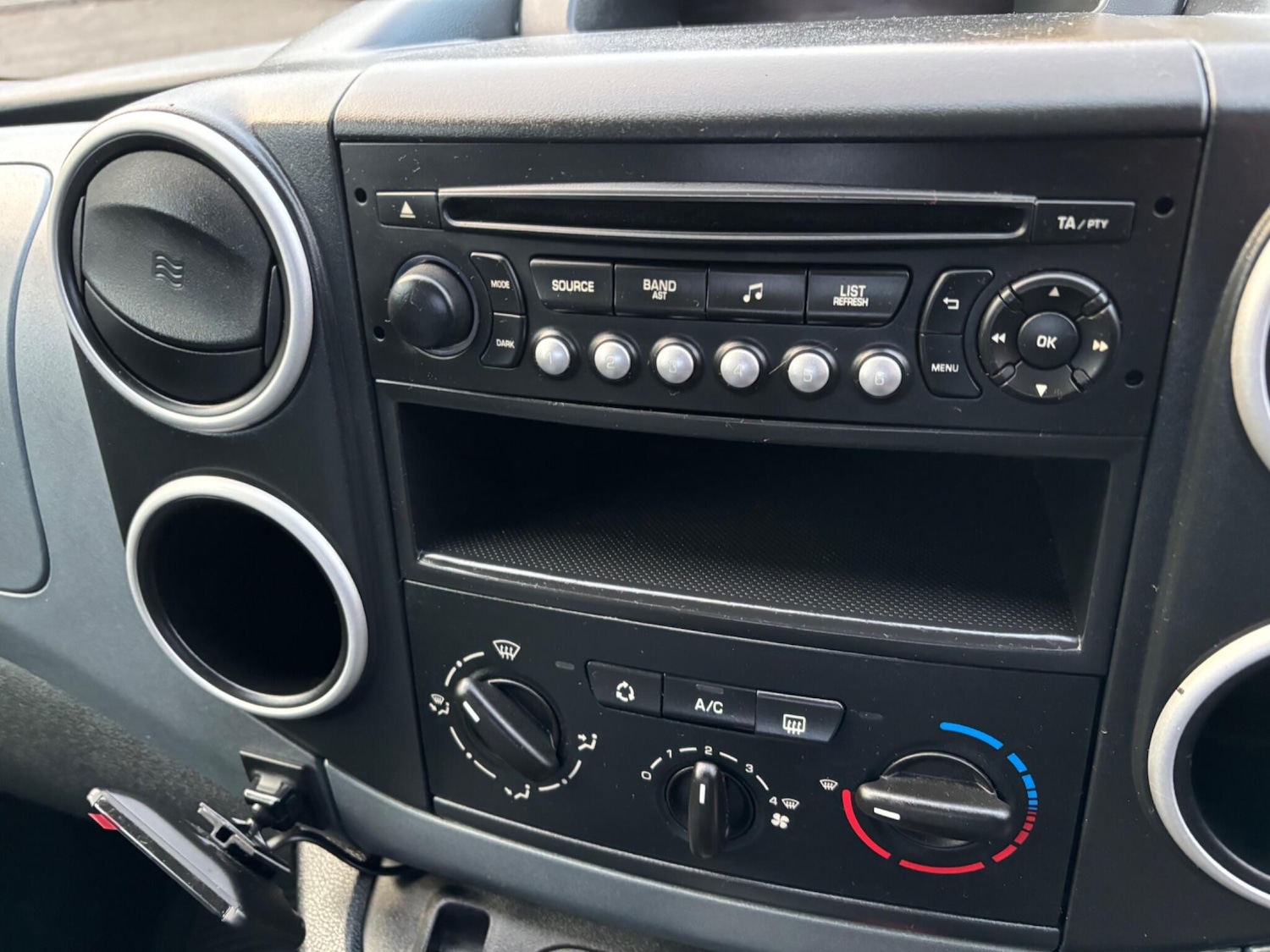 Used Peugeot Partner Tepee 2014 for sale - 76701699: Photo 45