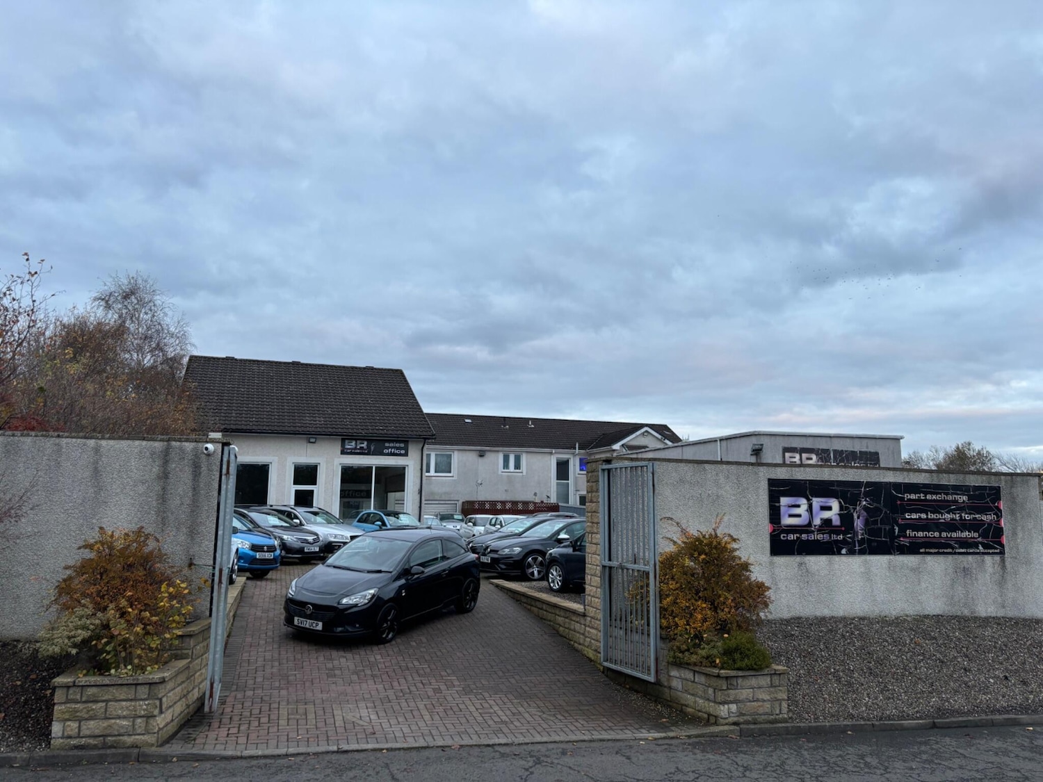 Used Vauxhall Corsa 2017 for sale - 76071481: Photo 2