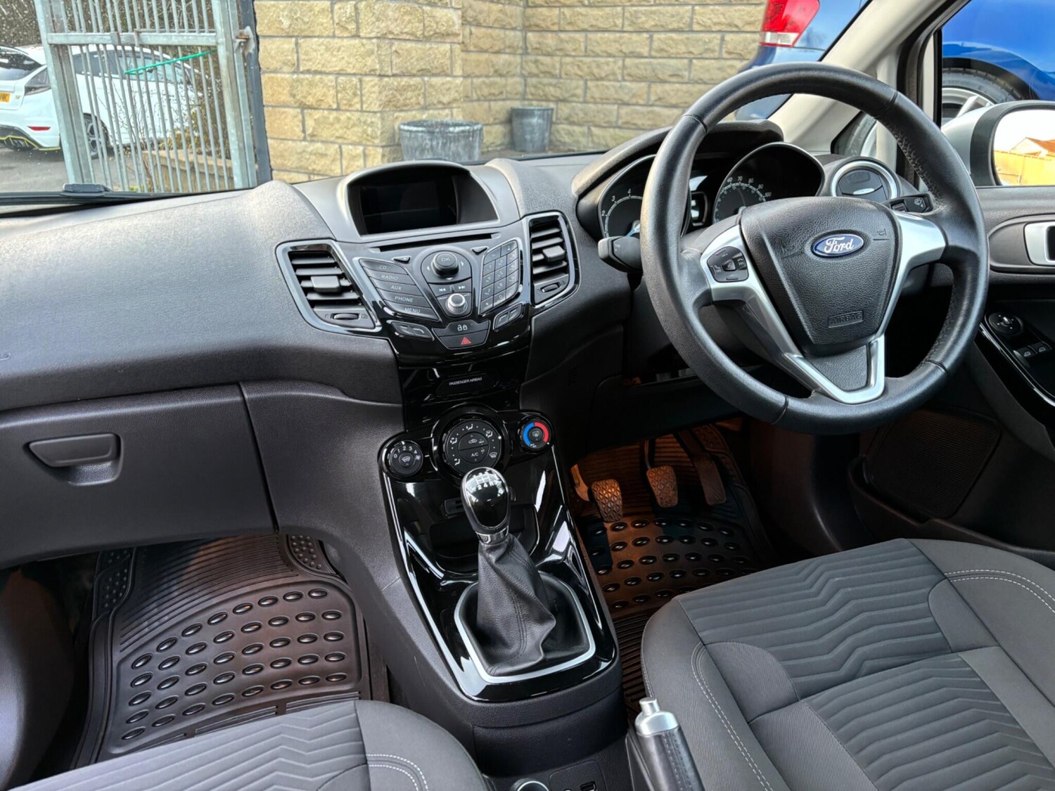 Used Ford Fiesta 2013 for sale - 78058576: Photo 19