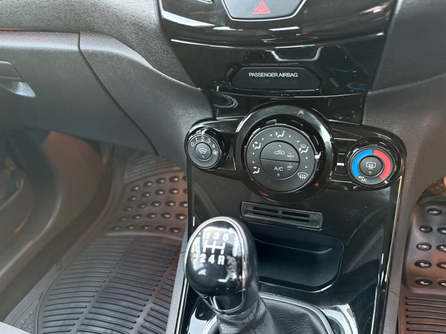 Used Ford Fiesta 2013 for sale - 78058576: Photo 36