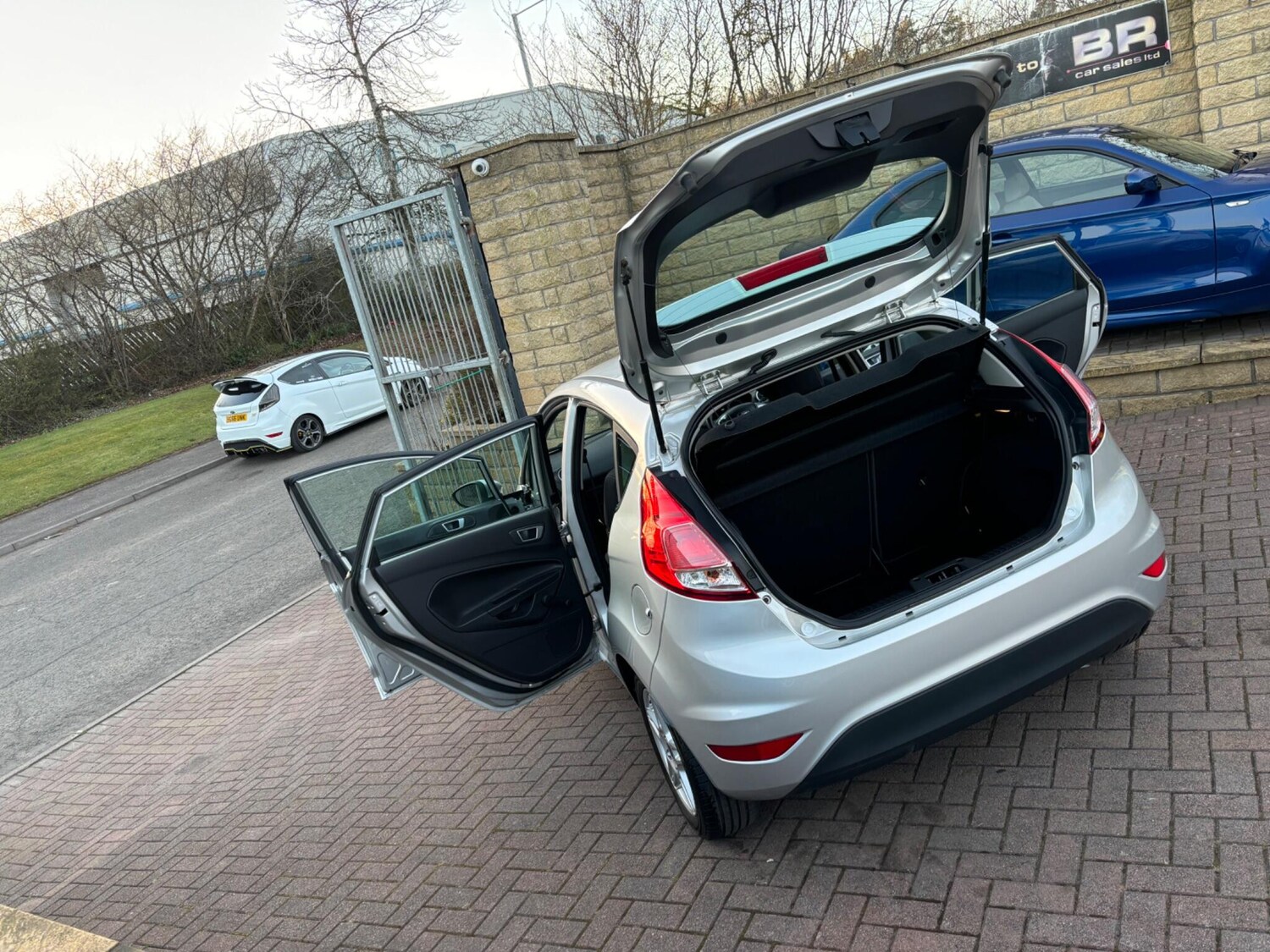 Used Ford Fiesta 2013 for sale - 78058576: Photo 63