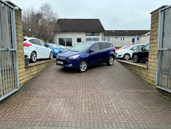 Used Ford Kuga 2015 for sale - 77040524: Photo