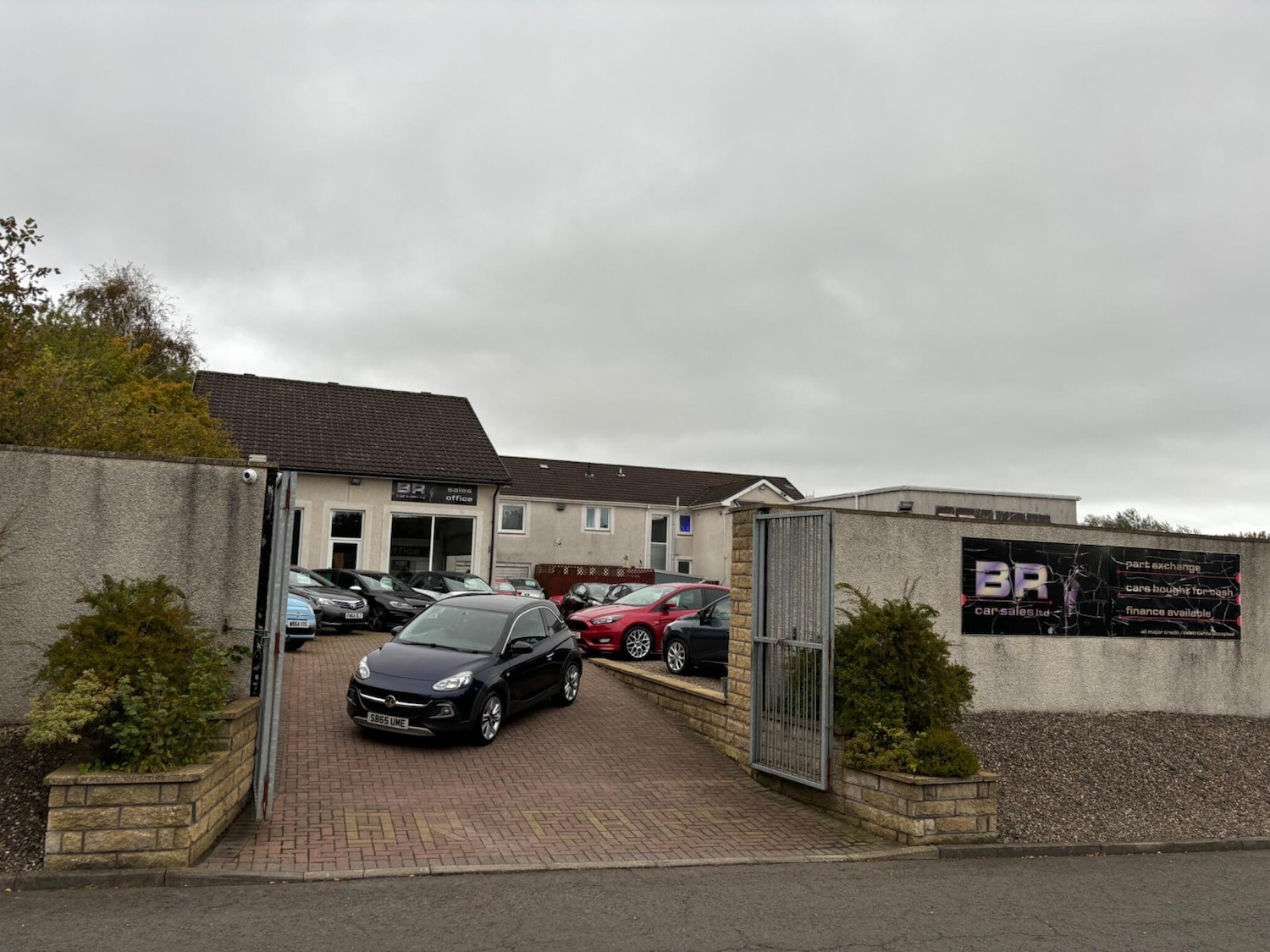 Used Vauxhall ADAM 2015 for sale - 76174929: Photo 2