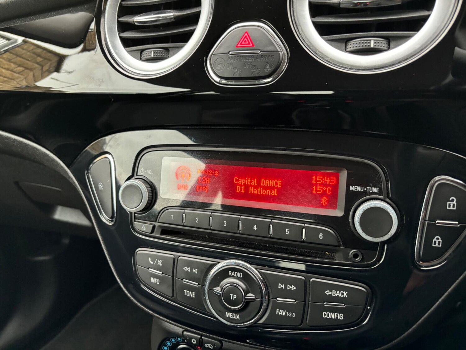 Used Vauxhall ADAM 2015 for sale - 76174929: Photo 34