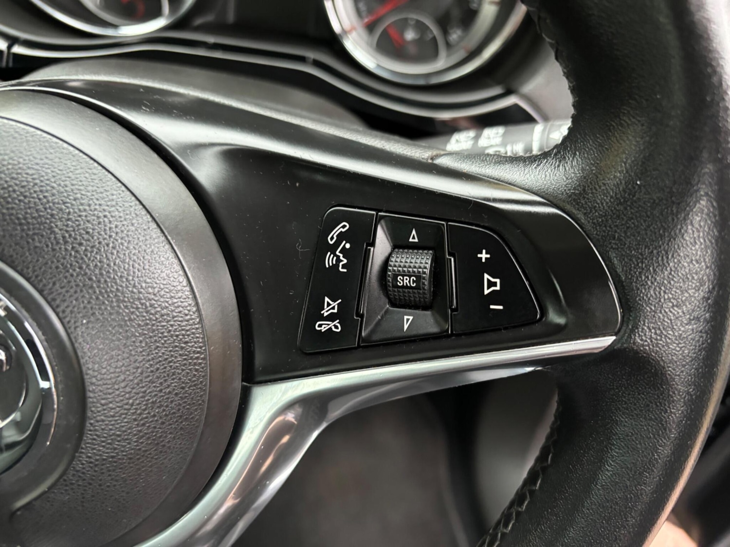 Used Vauxhall ADAM 2015 for sale - 76174929: Photo 38