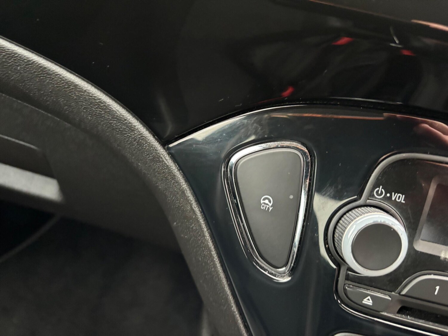 Used Vauxhall ADAM 2015 for sale - 76174929: Photo 44