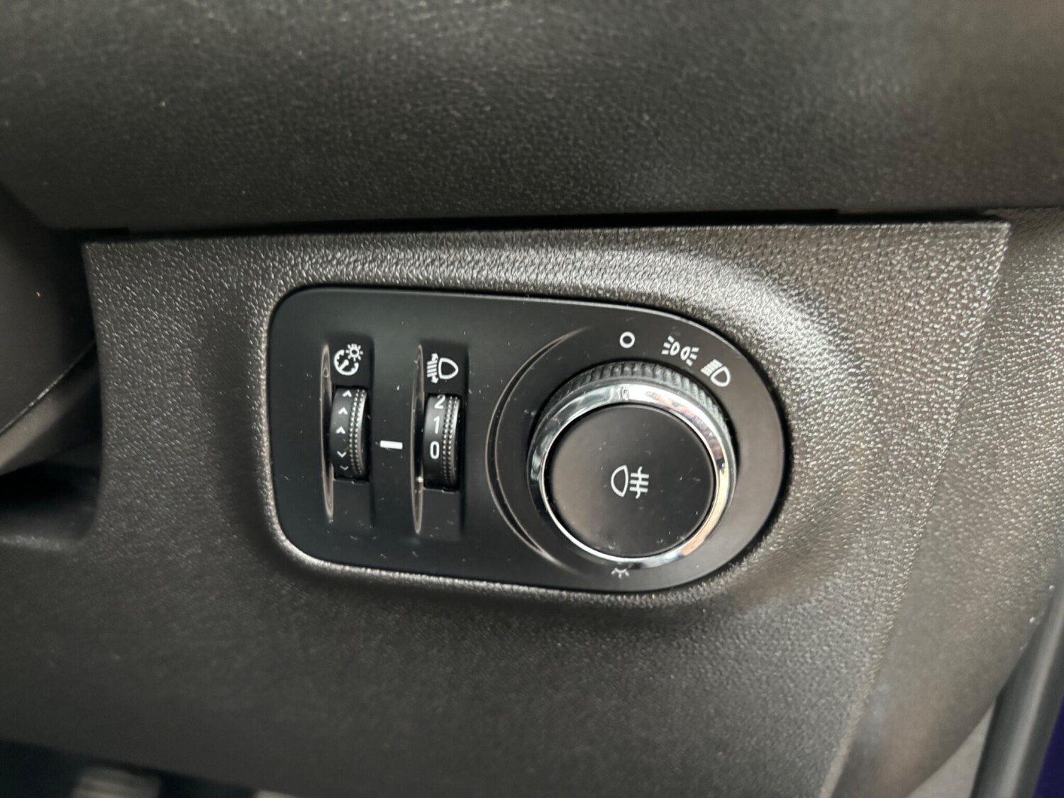 Used Vauxhall ADAM 2015 for sale - 76174929: Photo 45