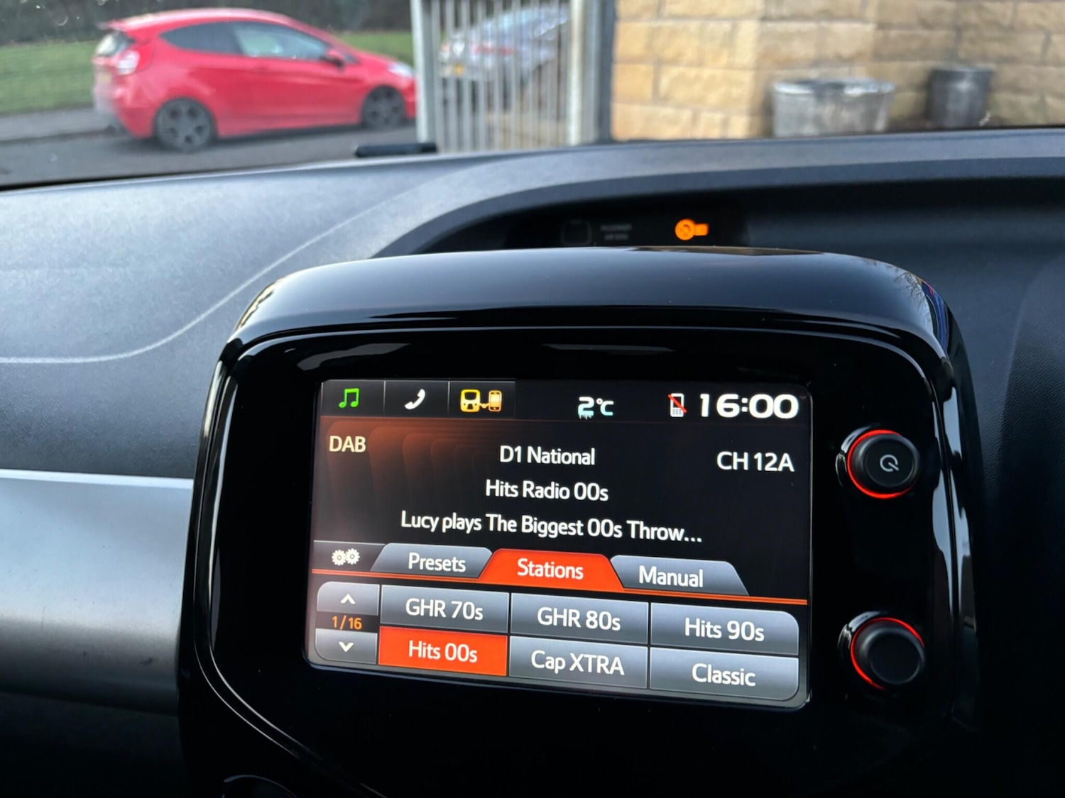 Used Peugeot 108 2015 for sale - 76942399: Photo 35